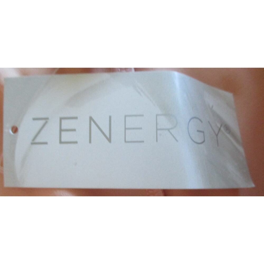 Chico's Zenergy Women's Skort & Shirt Set Peach NWT Size 4/6 - Picture 13 of 16